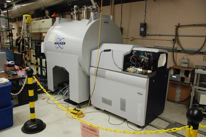 Bruker SolariX mass spectrometer