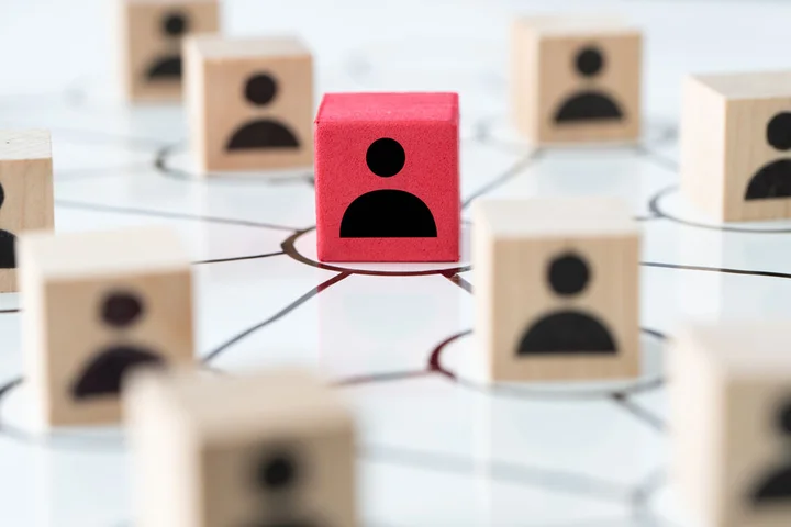 People blocks connected by lines