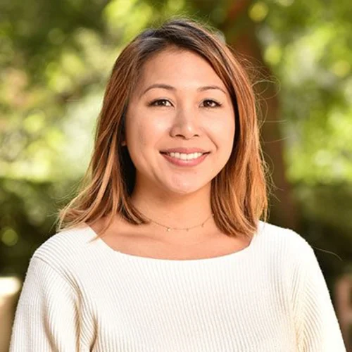 Headshot of Elaine Y. Hsiao, PhD